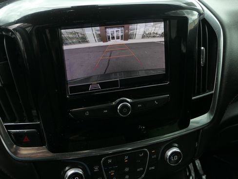 Used 2021 Chevrolet Traverse LS FWD image 20