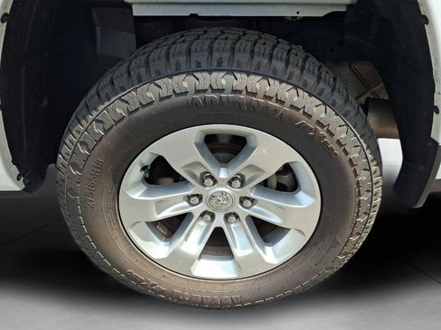 Used 2024 RAM 1500 Laramie AWD/4WD image 10