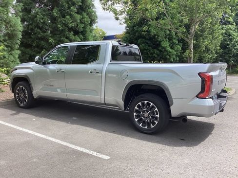 Used 2024 Toyota Tundra Limited AWD/4WD image 8