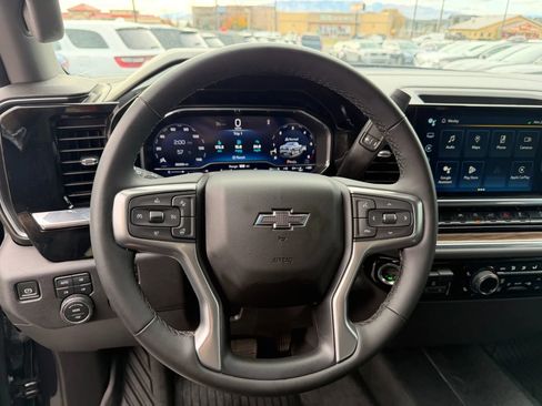 Used 2023 Chevrolet Silverado 1500 RST w/ Z71 Off-Road Package image 12