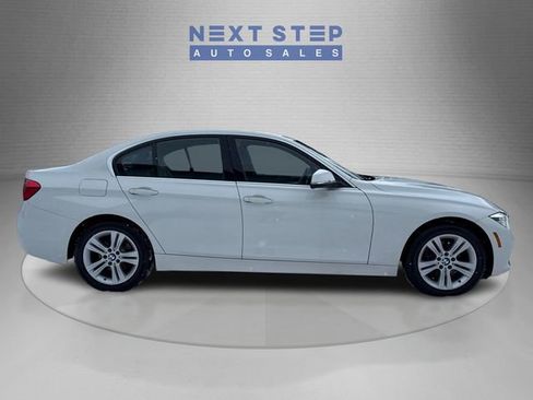 Used 2017 BMW 330i xDrive Sedan image 9