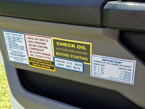 Used 2018 Ford F550 2WD Regular Cab Super Duty image 20
