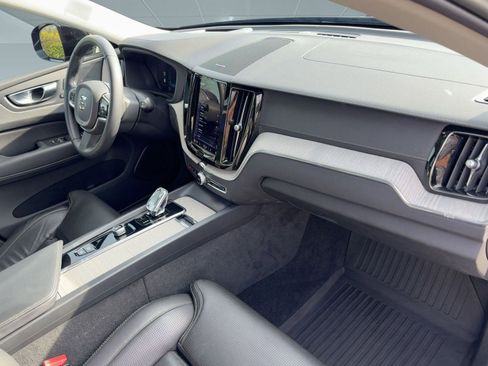 Certified 2022 Volvo XC60 B5 Inscription w/ Advanced Package image 31