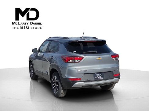 Used 2026 Chevrolet TrailBlazer LT w/ LT Cold Weather Package FWD image 4