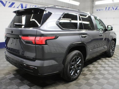 Used 2025 Toyota Sequoia Platinum image 4