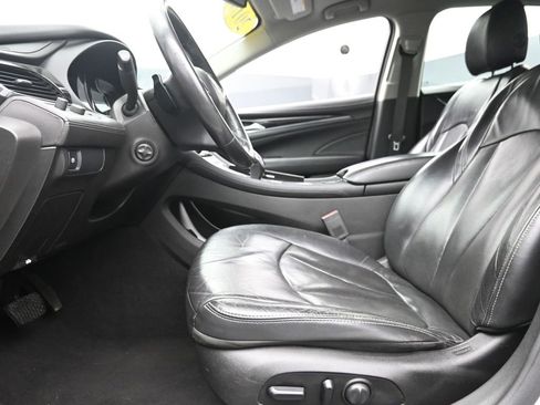 Used 2018 Buick LaCrosse Essence image 15