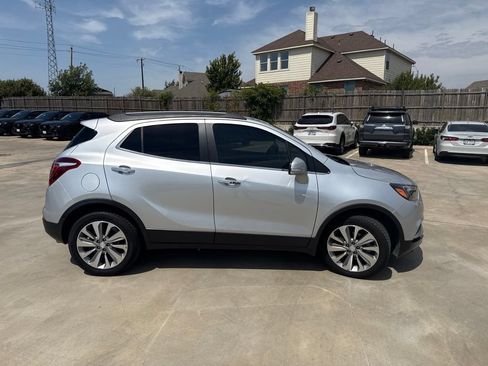 Used 2019 Buick Encore Preferred FWD image 4