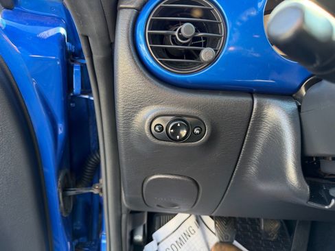 Used 2005 Chrysler PT Cruiser Convertible FWD image 21