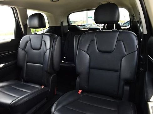 Used 2025 Kia Telluride S FWD image 24