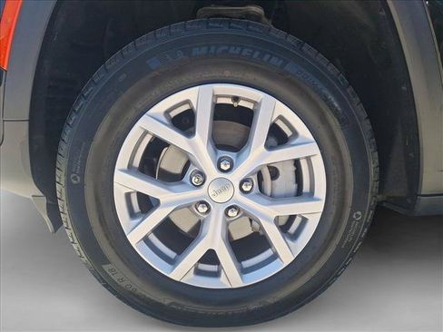 Used 2022 Jeep Grand Cherokee Limited RWD image 21