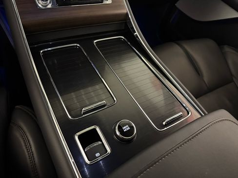 Used 2025 Lincoln Aviator Reserve w/ Equipment Group 201A image 29