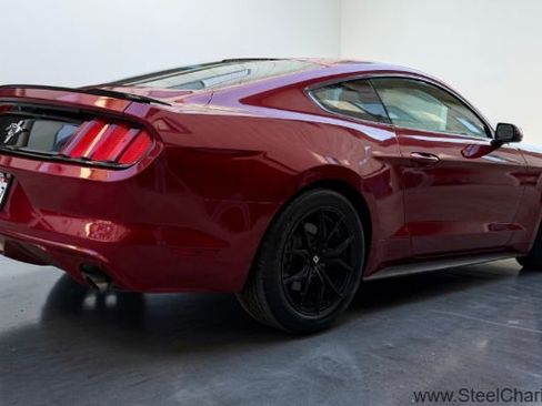 Used 2016 Ford Mustang Coupe image 6