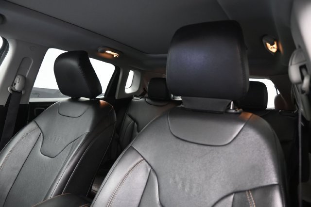Used 2022 Jeep Compass Limited w/ Elite Group AWD/4WD image 28