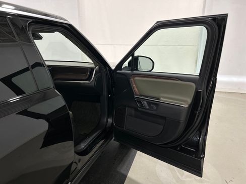 Used 2023 Rivian R1S Adventure AWD/4WD image 18