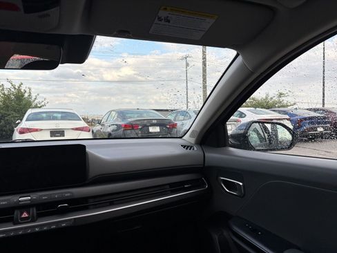 Used 2025 Kia K4 LXS image 34