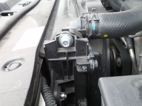 Used 2013 Toyota Land Cruiser image 19