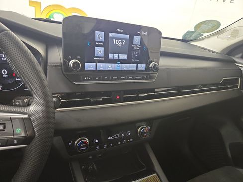 Used 2023 Mitsubishi Outlander SE FWD image 23