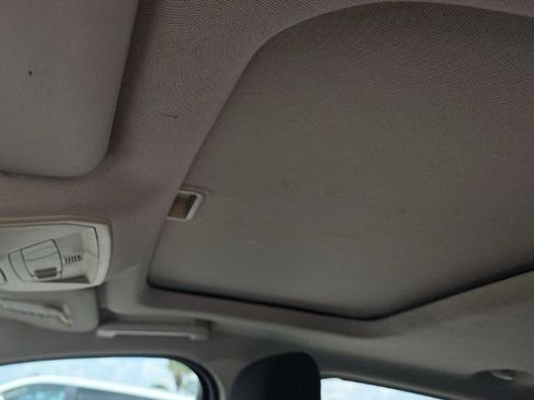 Used 2018 Ford Focus SEL FWD image 9
