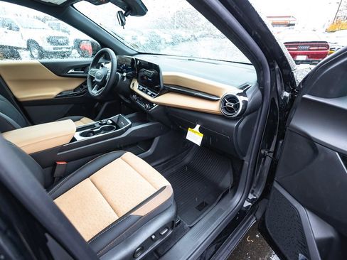 New 2026 Chevrolet Equinox ACTIV w/ Convenience Package III image 23