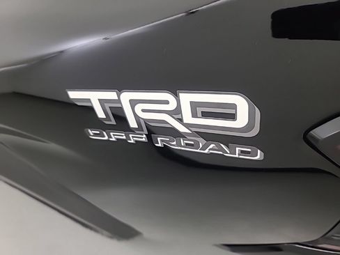 Used 2025 Toyota Tacoma TRD Off-Road AWD/4WD image 12