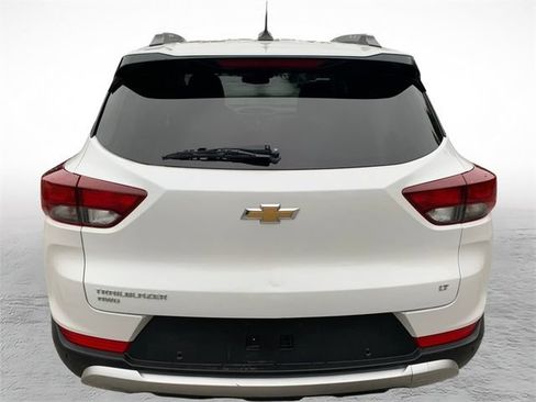 Used 2021 Chevrolet TrailBlazer LT w/ Driver Confidence Package AWD/4WD image 4