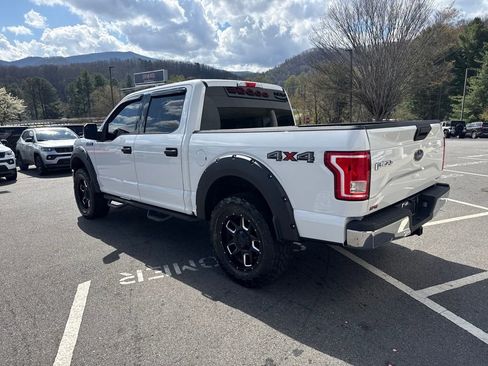 Used 2016 Ford F150 XLT image 12
