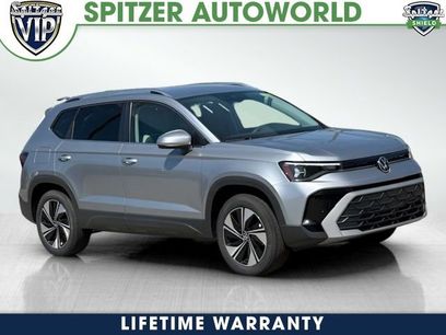 New 2025 Volkswagen Taos SE