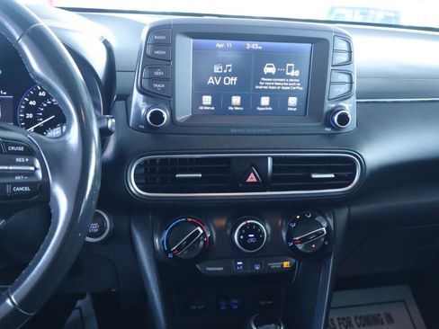 Used 2018 Hyundai Kona SEL image 19