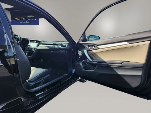 Used 2018 Honda Civic EX-L image 22