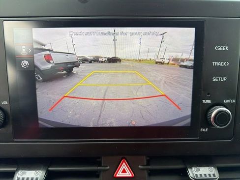 Used 2024 Kia Sportage LX image 16