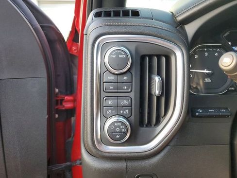 Used 2022 GMC Sierra 2500 AT4 w/ AT4 Premium Plus Package AWD/4WD image 31