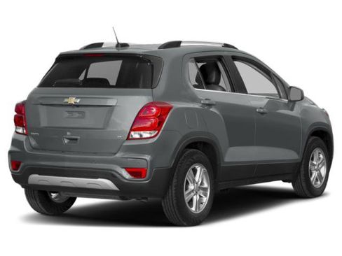 Used 2019 Chevrolet Trax LT w/ LT Convenience Package AWD/4WD image 2