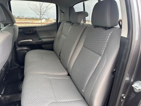 Used 2021 Toyota Tacoma TRD Sport image 31