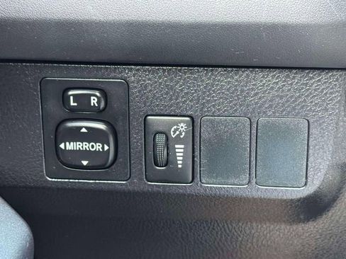 Used 2016 Toyota RAV4 LE image 18