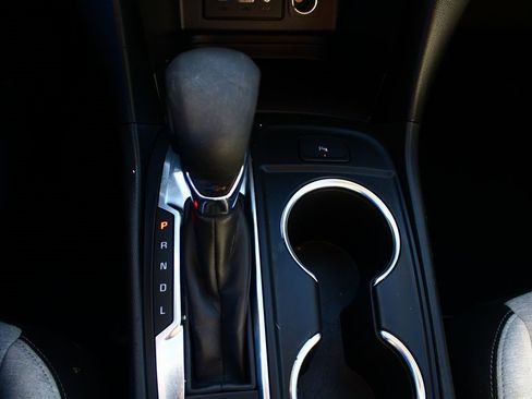 Used 2024 Chevrolet Equinox LT image 36