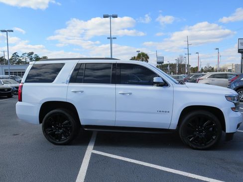 Used 2019 Chevrolet Tahoe LT image 2