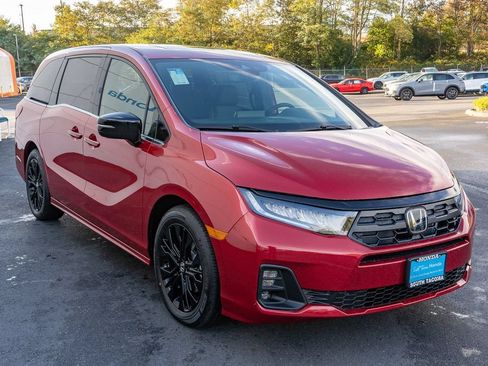 New 2026 Honda Odyssey Sport-L image 4