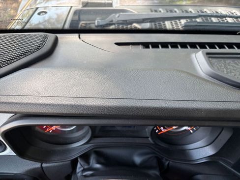 Used 2025 Jeep Wrangler Unlimited Sport AWD/4WD image 34