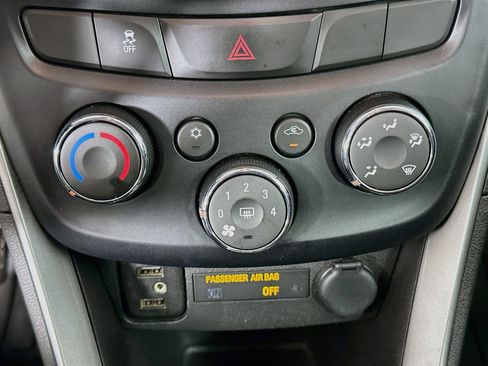 Used 2020 Chevrolet Trax LS w/ Tint and Cruise Package FWD image 22