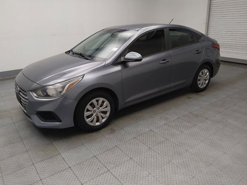 Used 2018 Hyundai Accent SE image 2