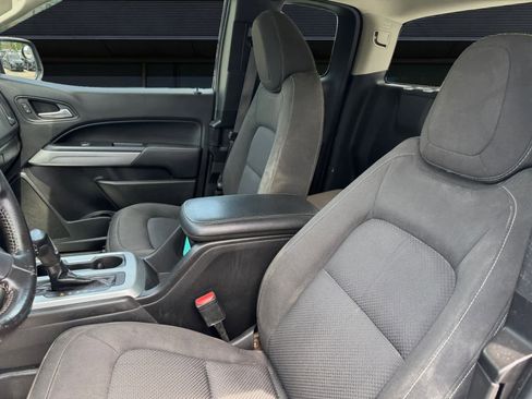 Used 2020 Chevrolet Colorado LT w/ Safety Package RWD image 2