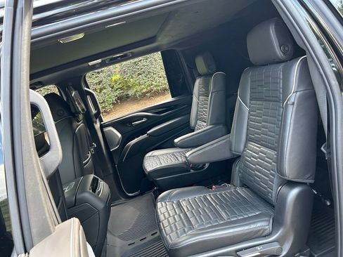 Used 2024 Cadillac Escalade ESV V w/ LPO, Floor Liner Package AWD/4WD image 42
