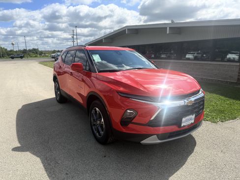 New 2025 Chevrolet Blazer LT w/ Convenience Package image 7