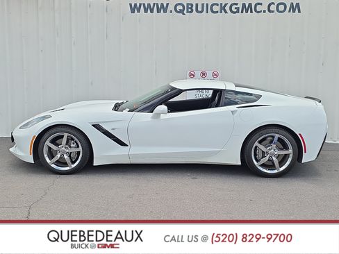 Used 2015 Chevrolet Corvette Stingray Coupe w/ 2LT Preferred Equipment Group RWD image 4