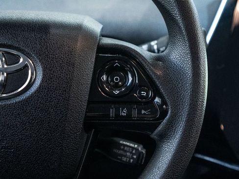 Used 2020 Toyota Prius LE image 28