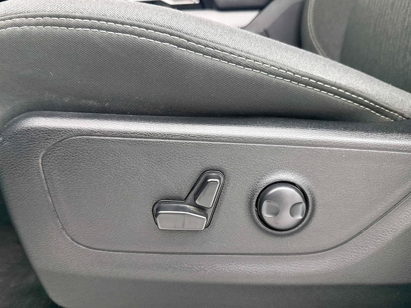 Used 2023 RAM 1500 Big Horn AWD/4WD image 23