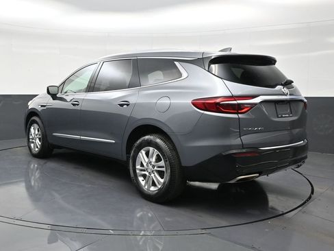 Used 2021 Buick Enclave Essence w/ Sound and Sites Package image 3