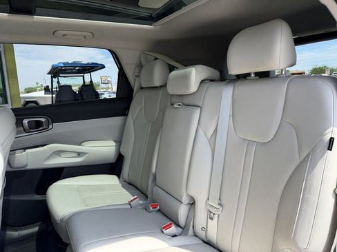 Used 2025 Kia Sorento S w/ Panoramic Sunroof Package FWD image 34