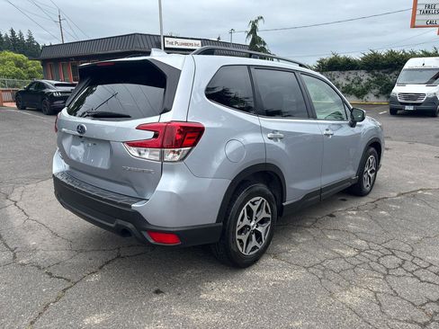 Used 2020 Subaru Forester Premium AWD/4WD image 35