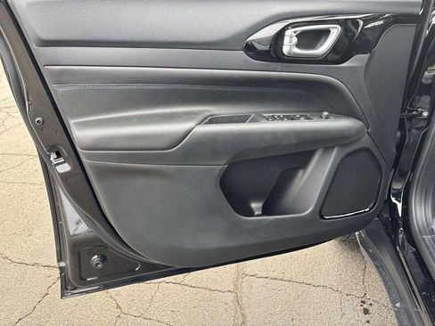 New 2026 Jeep Compass Latitude AWD/4WD image 16